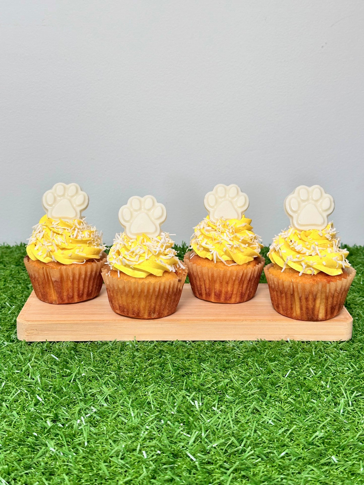 Pawty Pupcakes - Yellow
